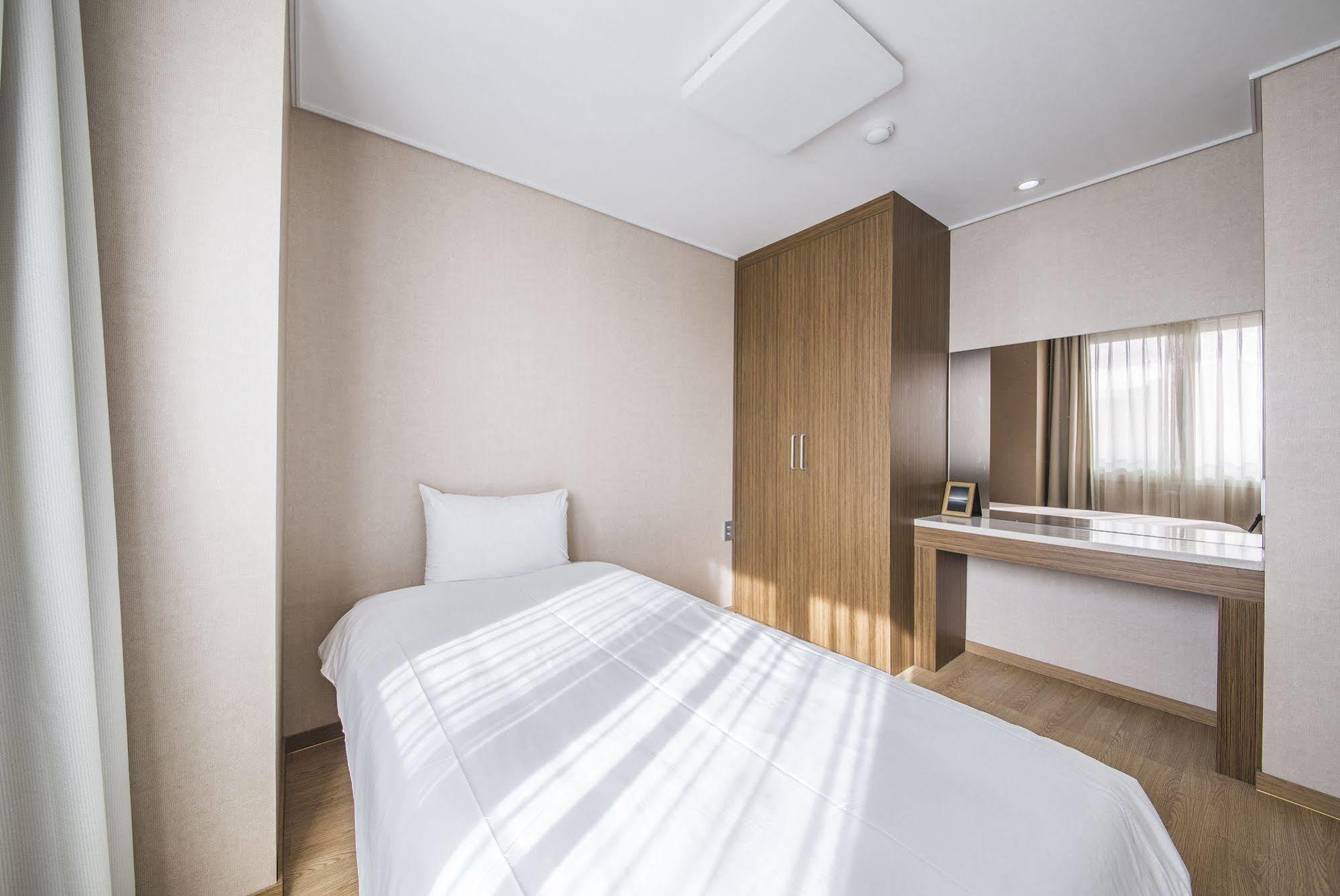 Hotel Ciel Bleu Jeju Exterior photo