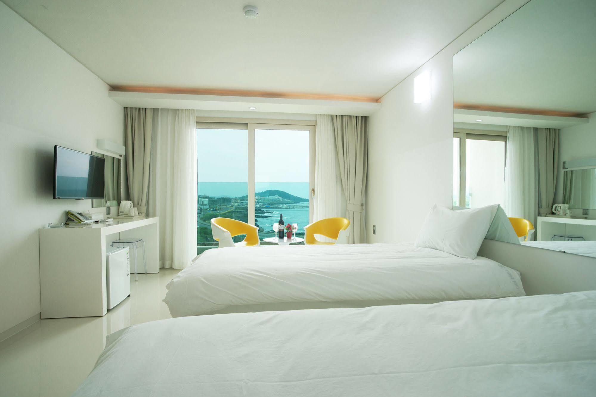 Hotel Ciel Bleu Jeju Exterior photo