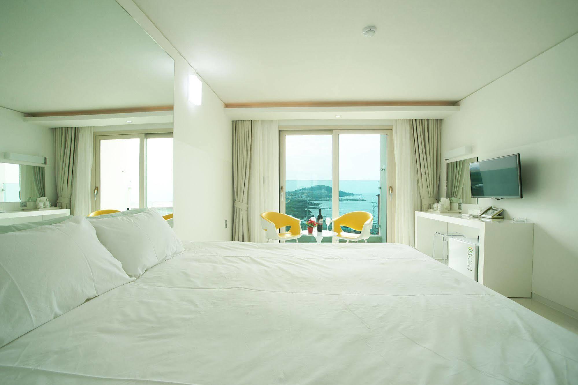 Hotel Ciel Bleu Jeju Exterior photo